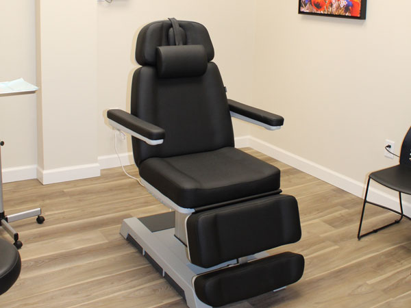 Visual Tour of Aesthetic Eye & Surgical Arts, Oculoplastic Surgeon Located in Sarasota, FL